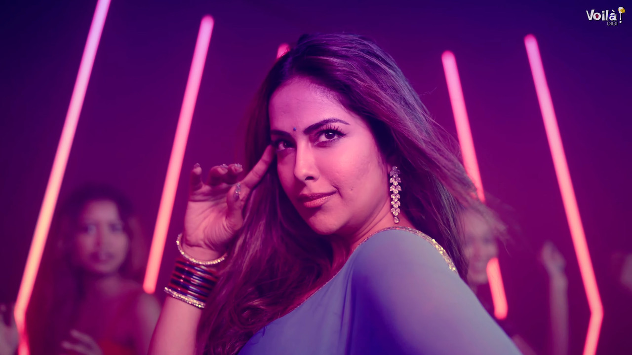 Avika Gor hot Sizzling Sexy Song Showing Big Boobs ,Cleavage,Deep Navel in Blue Saree.webm_snapshot_