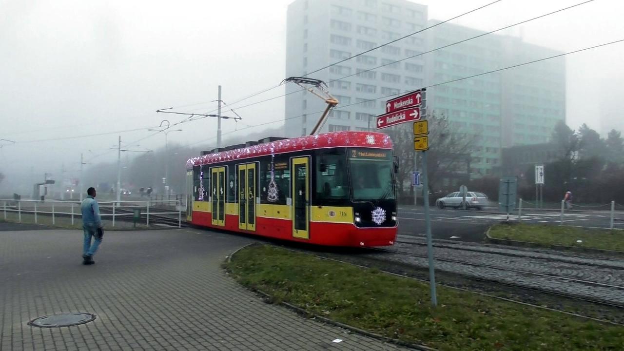 Weihnachtsstrassenbahn.jpg