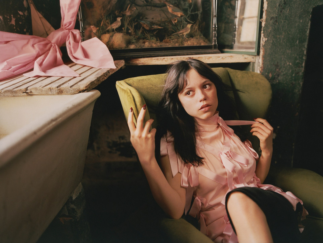 Vanity-Fair-Jenna-Ortega3.jpg