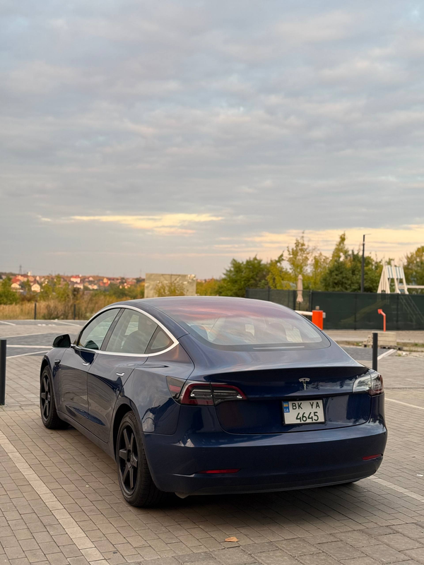 Tesla Model 3 — фото 2