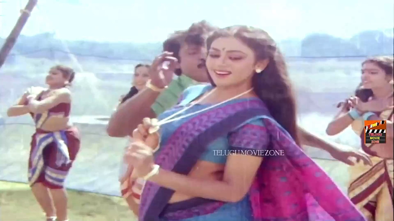 Shobana hot in saree.mkv_snapshot_01.00.000