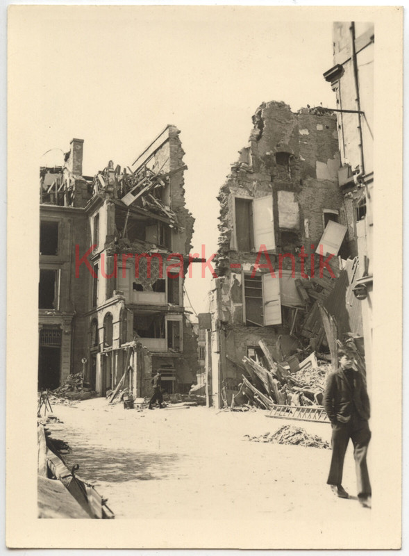 !Foto Wehrmacht Frankreich Bretagne Finistère Brest Ruine engl. Bomber Angri