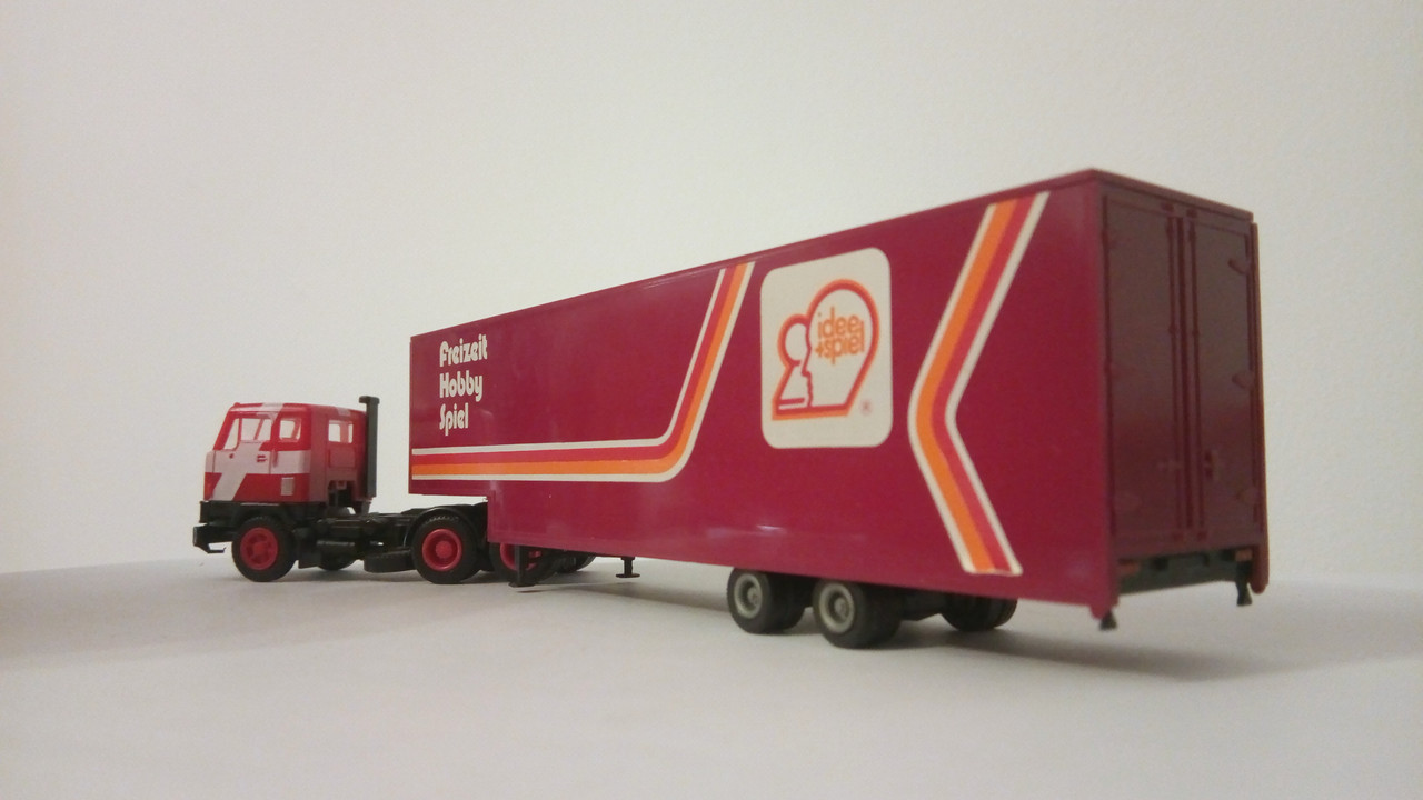 Macht (7551)