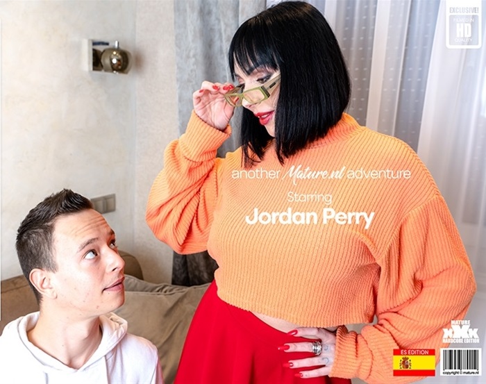 Jordan Perry, Nikki Nuttz - Naughty MILF Jordan Perry cosplayed as Velma for her stepson 1080p