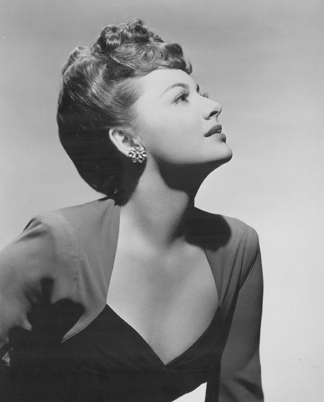 olivia_de_havilland_a97