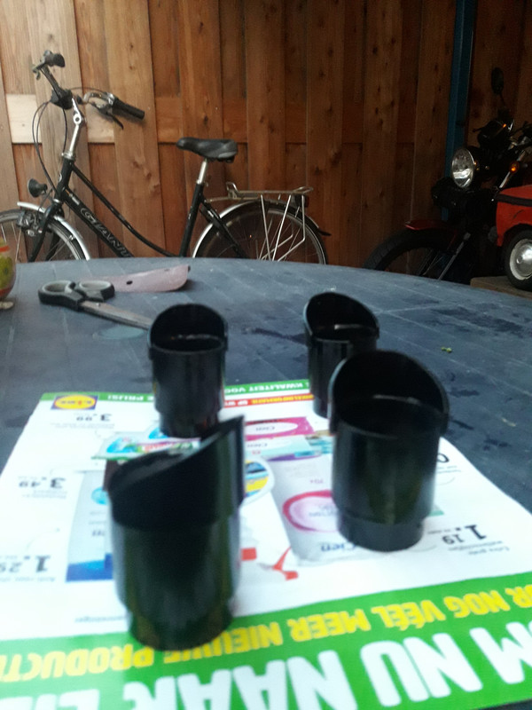 1527536990164490206469