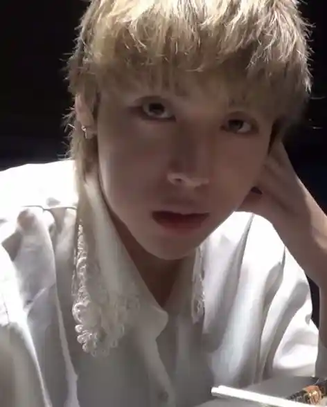 ccd9f91f2e6bb04ab45541be6d9c527f_copy_472x588