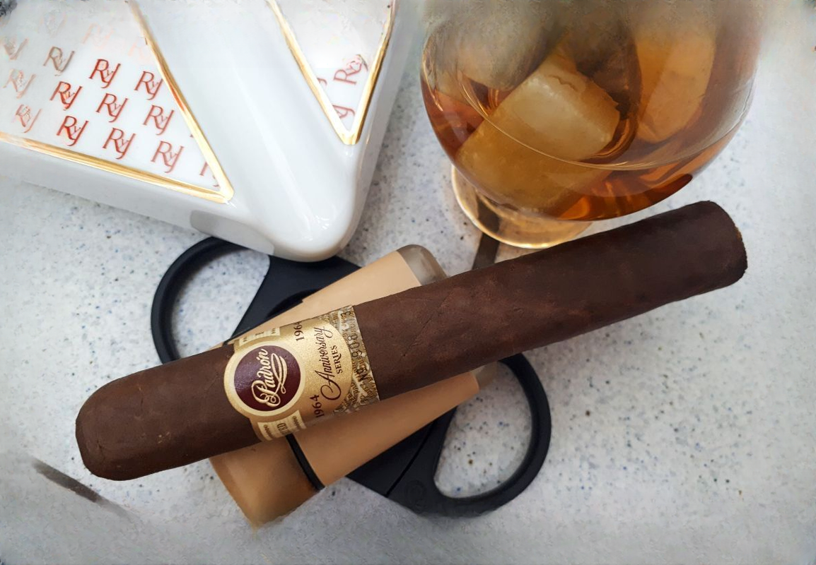 padron 1964 exclusivo maduro