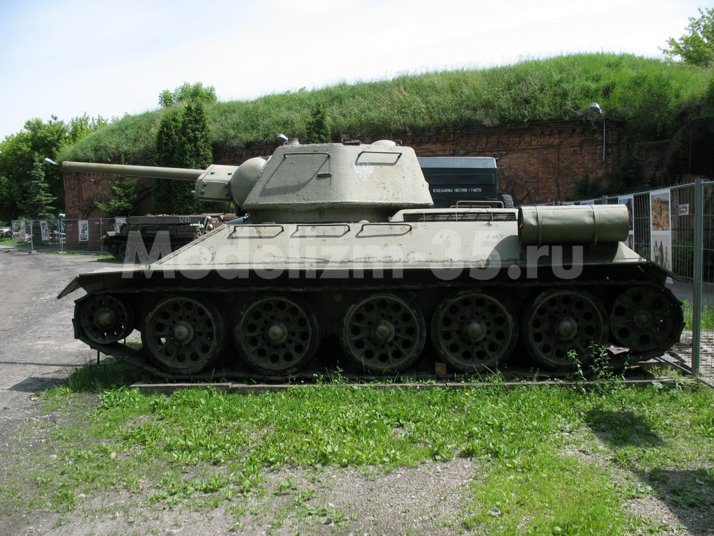 Т-34_Варшава_Форт_901