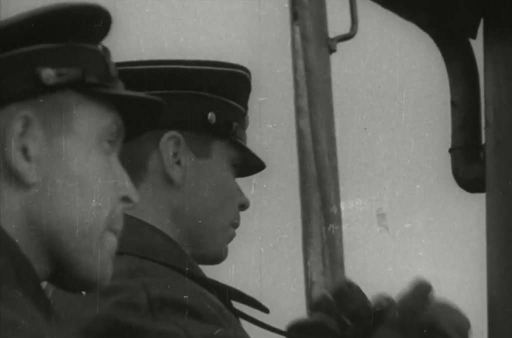 Щ-401 Моисеев А.Е. и военком Вересовой В.Н., осень 1941г. (6)