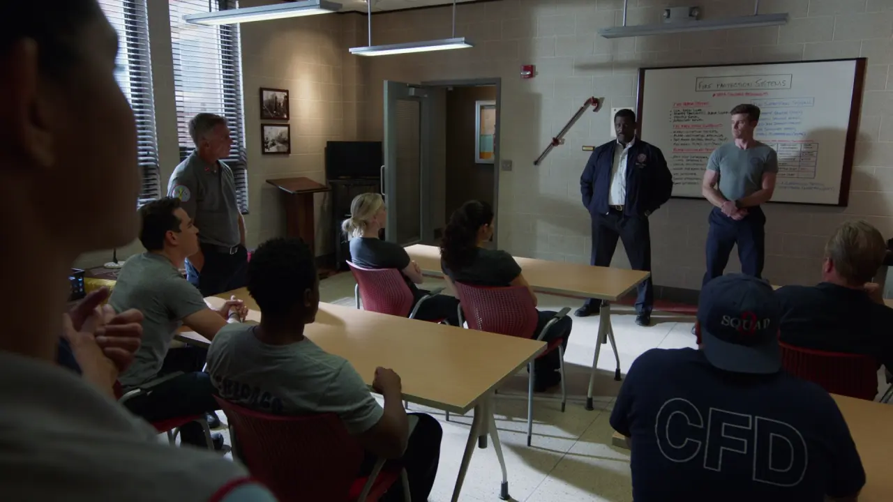 Chicago.Fire.S11E01.Tieniti.forte.1080p.WEBMux.ITA.ENG.x265-BlackBit[screenshot 8]
