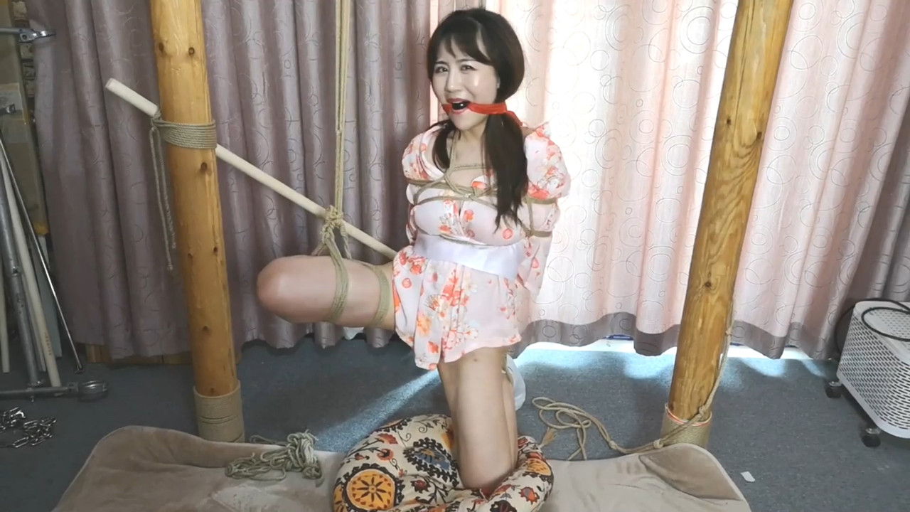 随心原创 紫依 紧缚遮拦夫人.mp4_20210627_185212.759