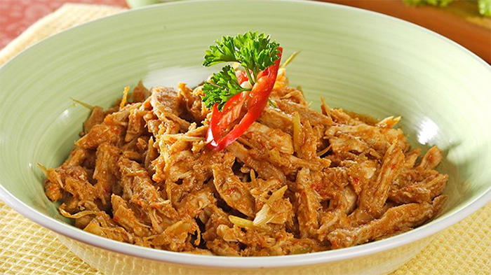 Ilustrasi ayam suwir mercon.