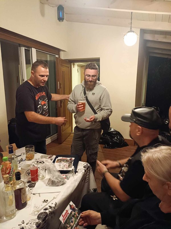 35c1ffe9-45b0-4a56-be9e-4b91fb5e2dfc