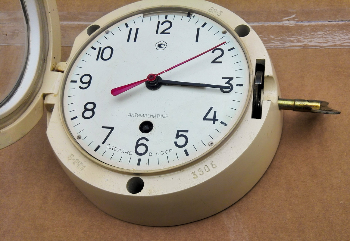 часы восток амфибия противоударные водонепроницаемые 200м. часы восток амфибия парусник. восток амфибия антимагнитные с желтым циферблатом ссср. антимагнитные часы. амфибия 2409.