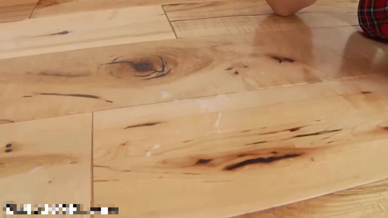 amazing pulsating cumshot cleanup floor (4)