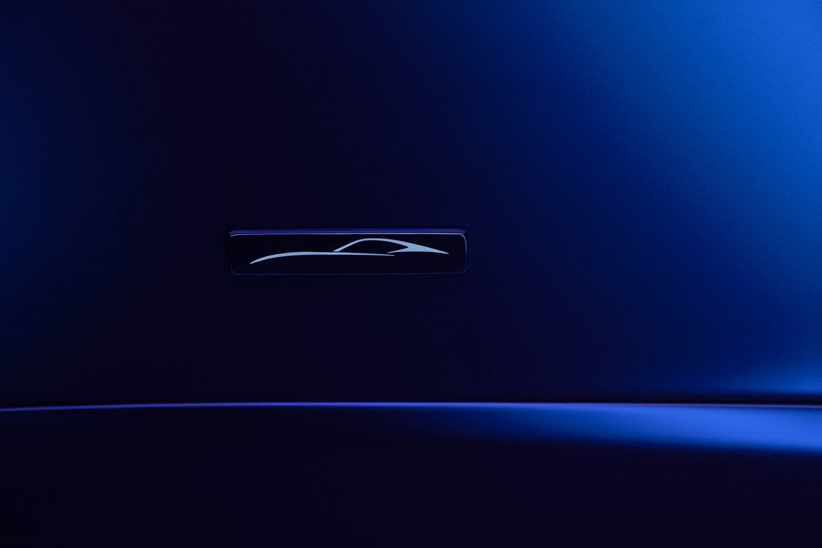 026_Jag_F-TYPE_24MY_Interior_Detail_033_PR_DX_111022