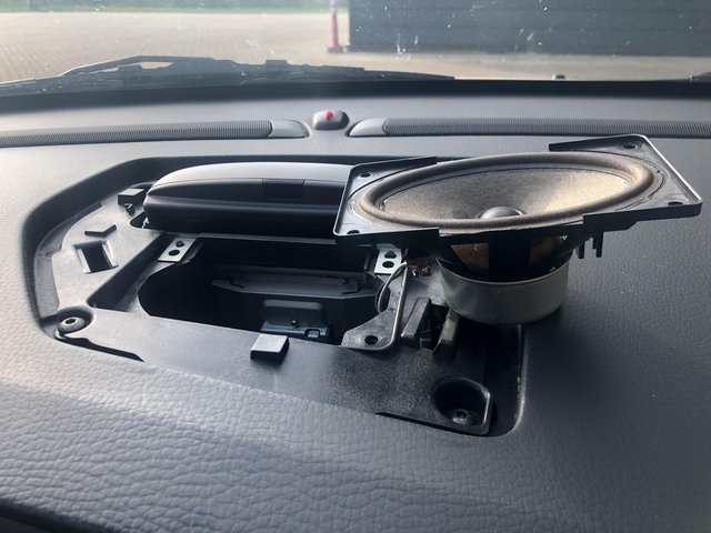 Sporadisch een hoge bromtoon vanuit centerspeaker - mogelijk is de HU803 de  bron van het geluid · Volvo V70, S60, en S80 Forum