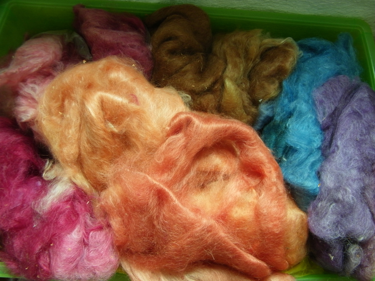 https://i.postimg.cc/s2Ws0fjM/mohair-carde-couleurs-vegetales-(10).jpg