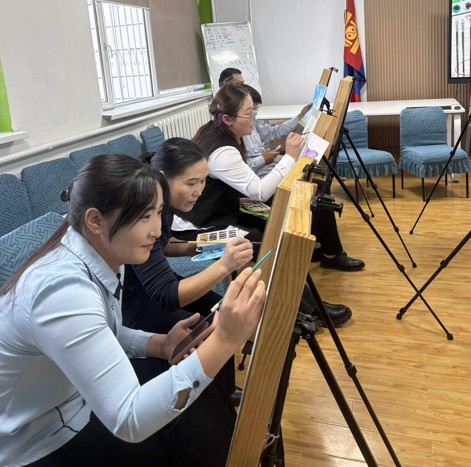 “CANVAS ART” зургийн сургалтад хамрагдав