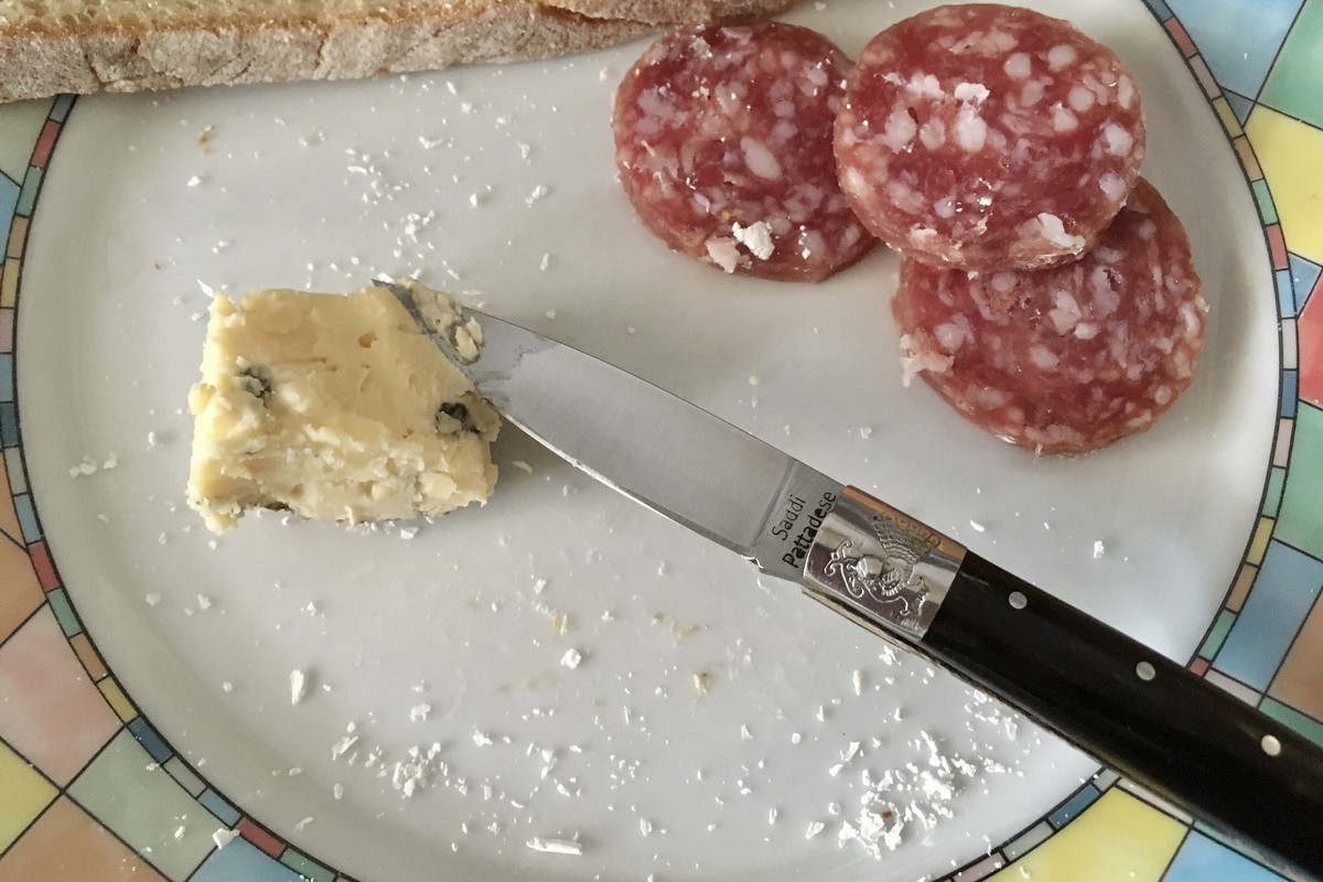 8BC11EA9-7F6E-441E-A38A-82DE670BDA52