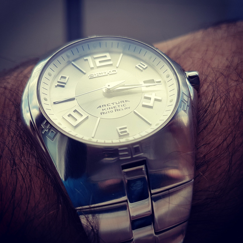 Seiko Kinetic Arctura SNG041P1 (2)