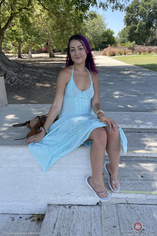 Lily Adams0018