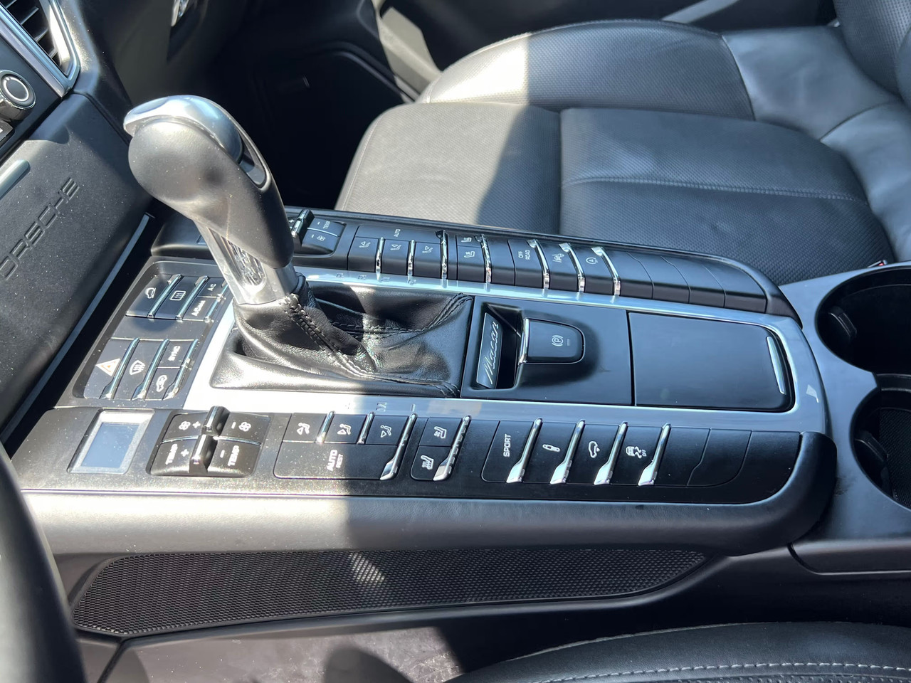 Vehicle thumbnail 23