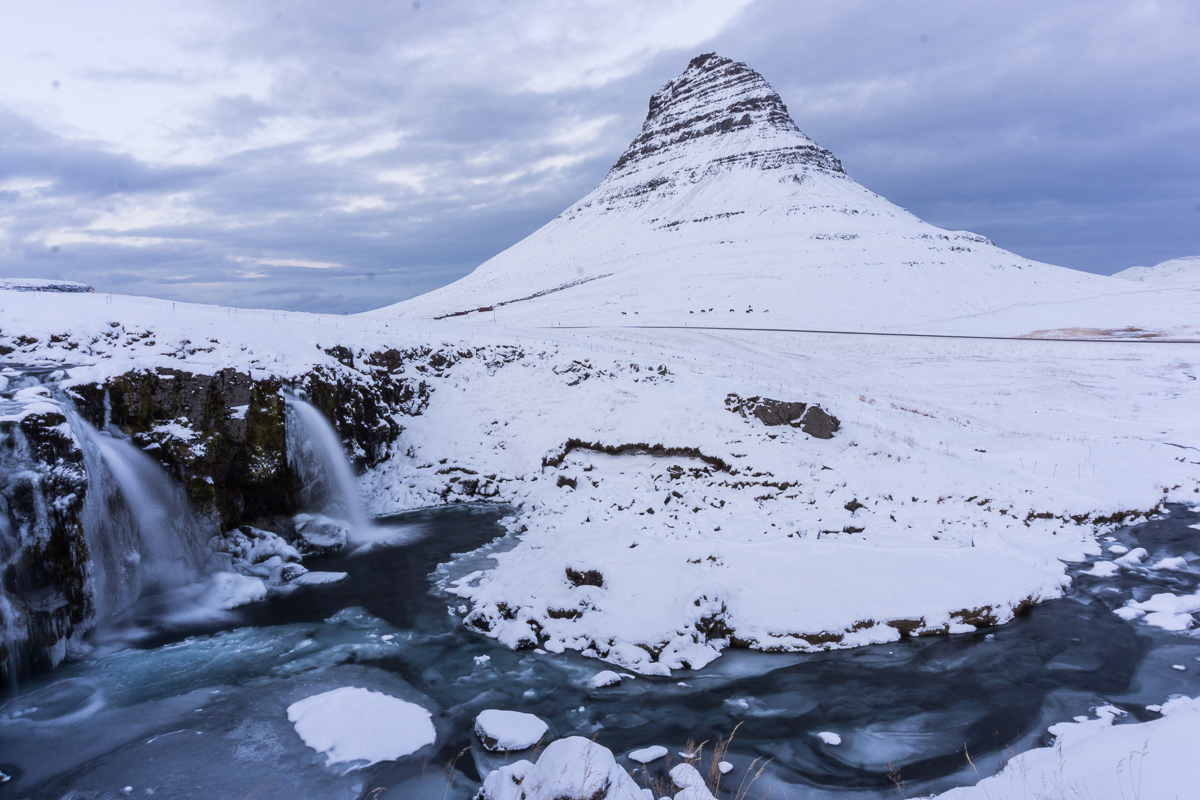 https://i.postimg.cc/s2dHx1bm/Iceland-in-winter-123.jpg