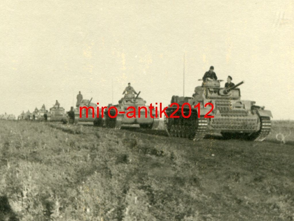 Foto, Wehrmacht, deutsche Panzer rollen für den 