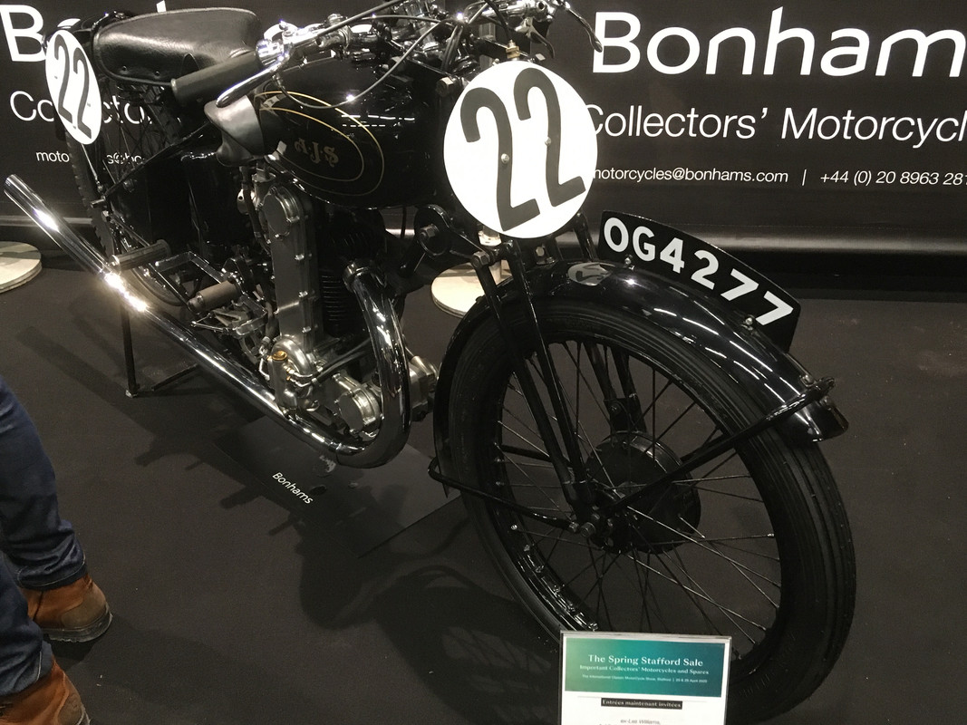 1DC44F77-D705-40AA-B84A-7C15181A4C40