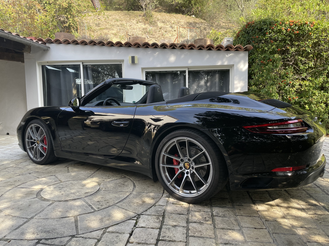 B8B9FB19-5434-451B-A399-58773AE8122A