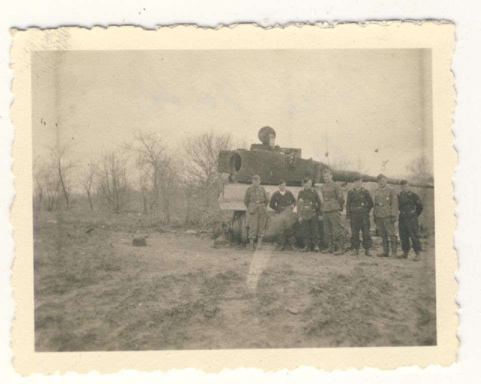 Foto März 1943 CHARKOW Ukraine - deutscher TIGER