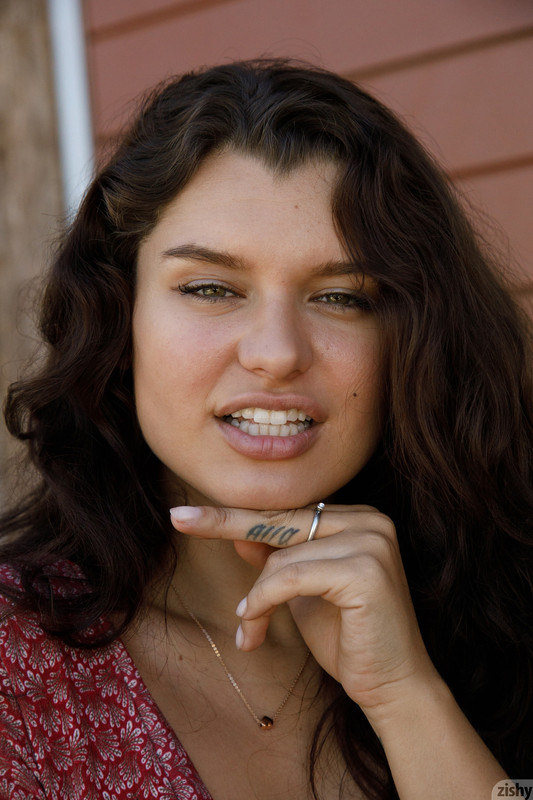 full_027_4329133257110842