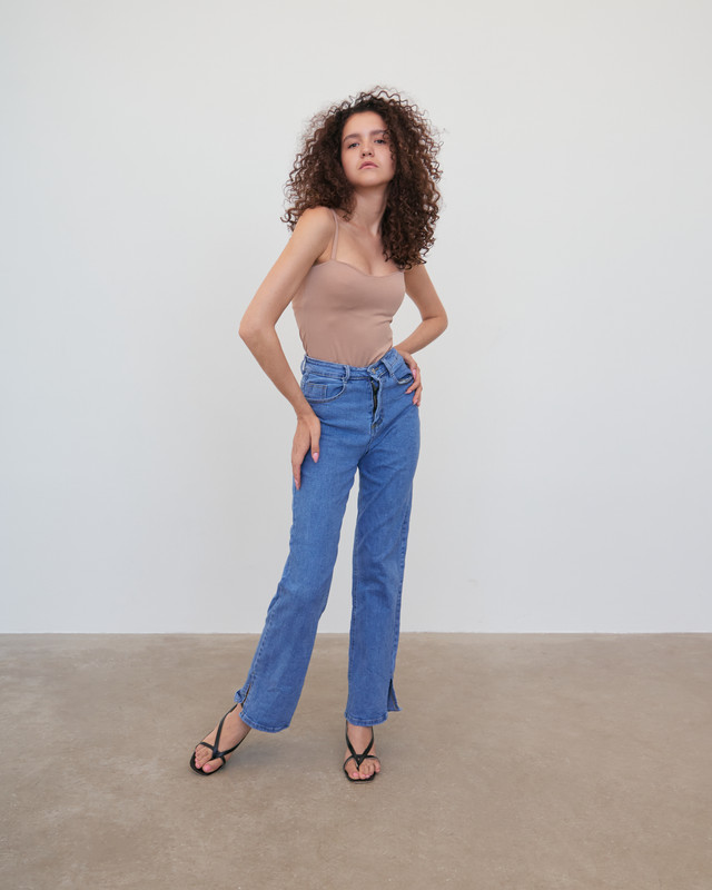 B423C4E6-F8F3-4962-B889-056B5F9E4B74