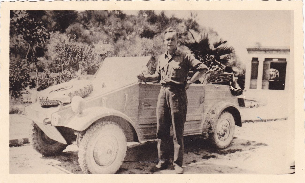 VW Kübelwagen Typ 82 Eingang Pompei Italien 1943
