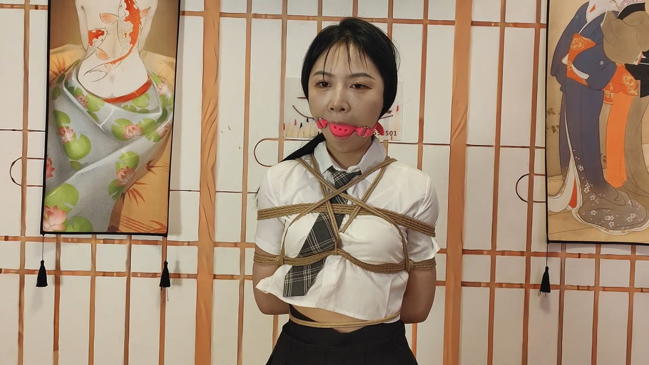 一绳所爱 梦瑶超紧海老缚放置.mp4_20240123_185206.031