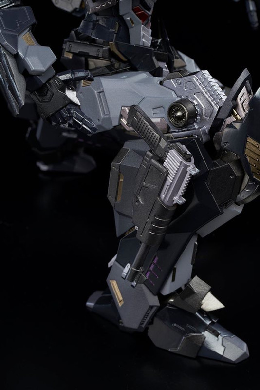 Flame-Toys-Kuro-Kara-Kuri-Megatron-33