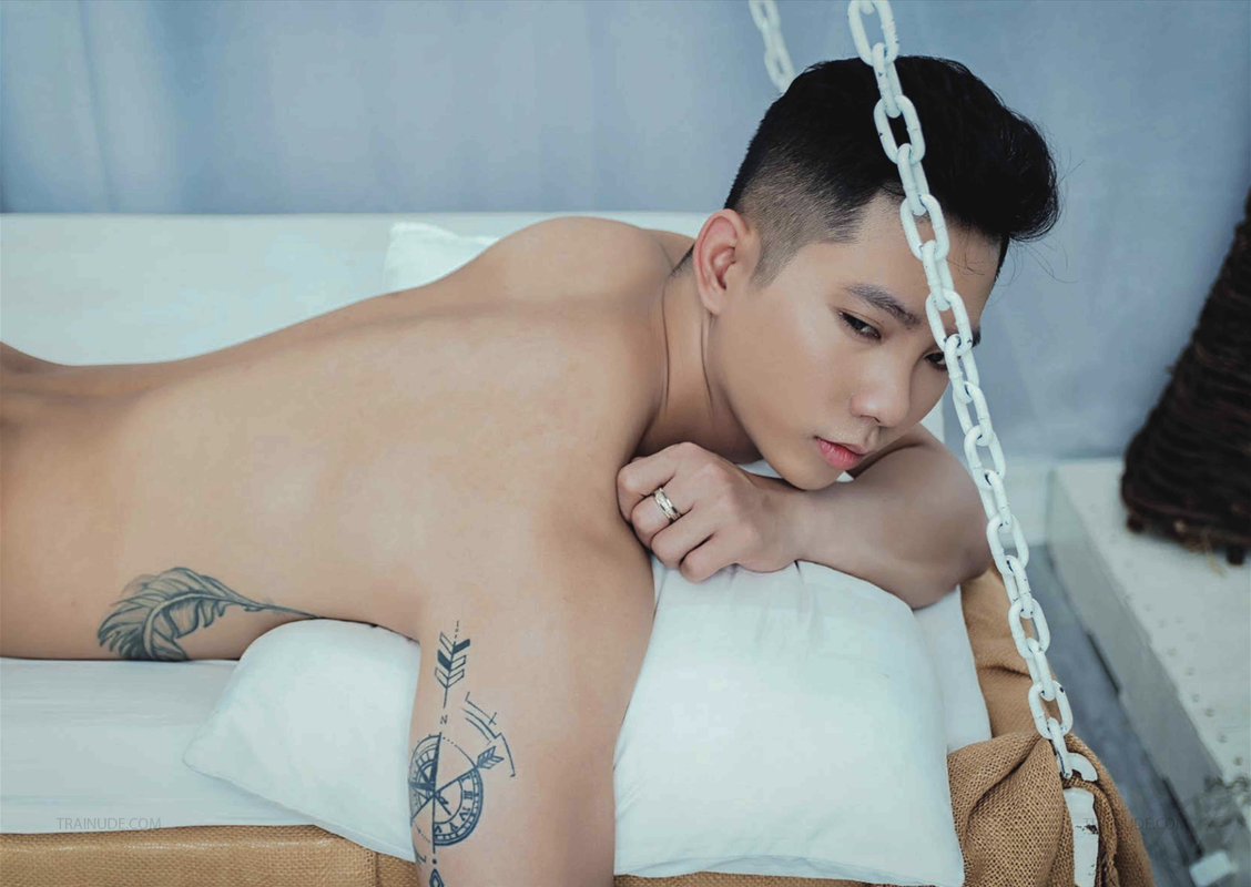 025
