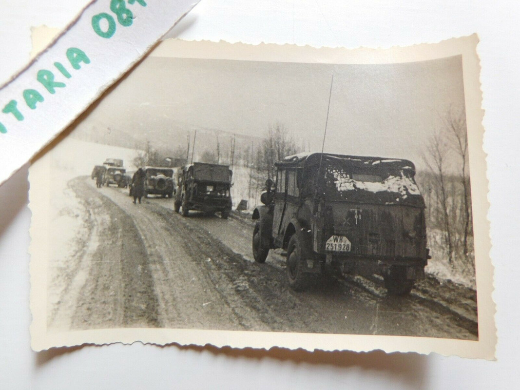 Foto 1943 Vormarsch Ostfront Winter Wehrmachts PKW Kübelwagen Jeep