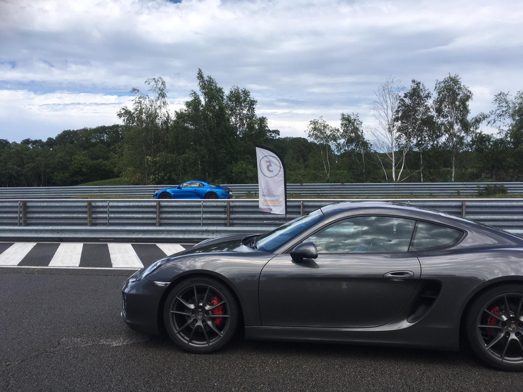 89E4BD03-4149-448F-89AB-9740BFECE459