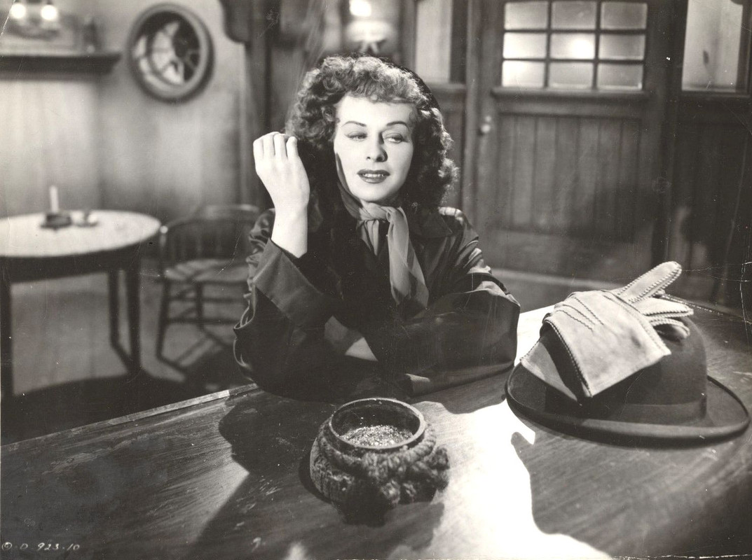 paulette_goddard_mc50