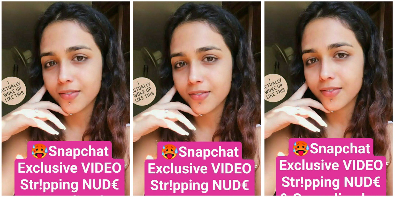 Neelam kudale hot showing her boob