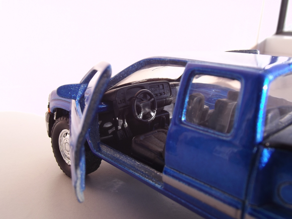 Chevrolet Silverado - 8