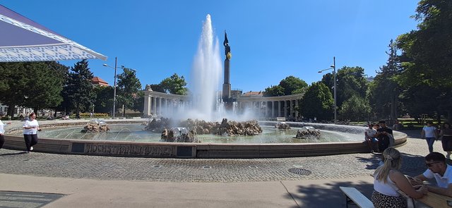 Viena: La ciudad de la música, de las artes y de los sueños - Blogs de Austria - Dia 1: Museo Sisí, biblioteca nacional, Opera y Free tour (42)