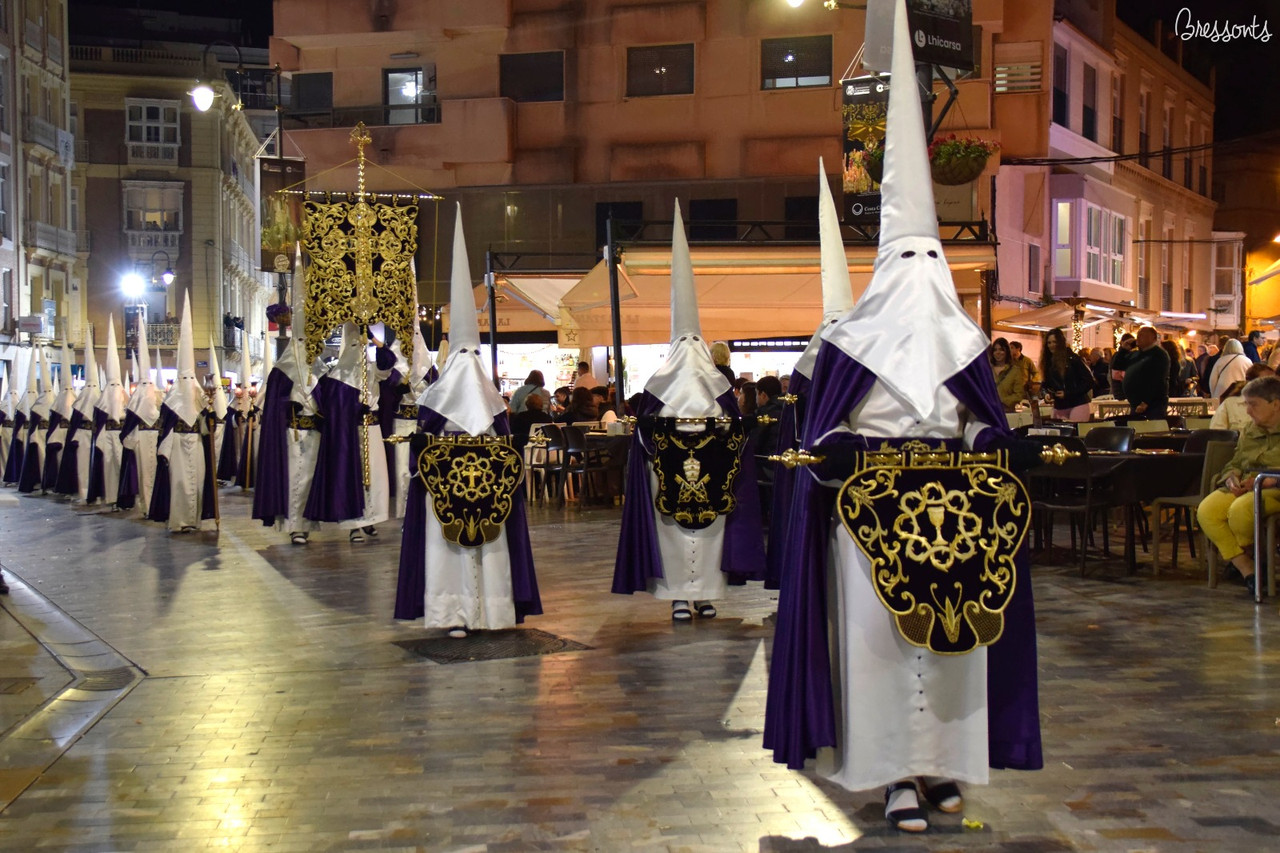 Procesión del Tercio de la Vera Cruz por las calles de Cartagena en Sábado Santo