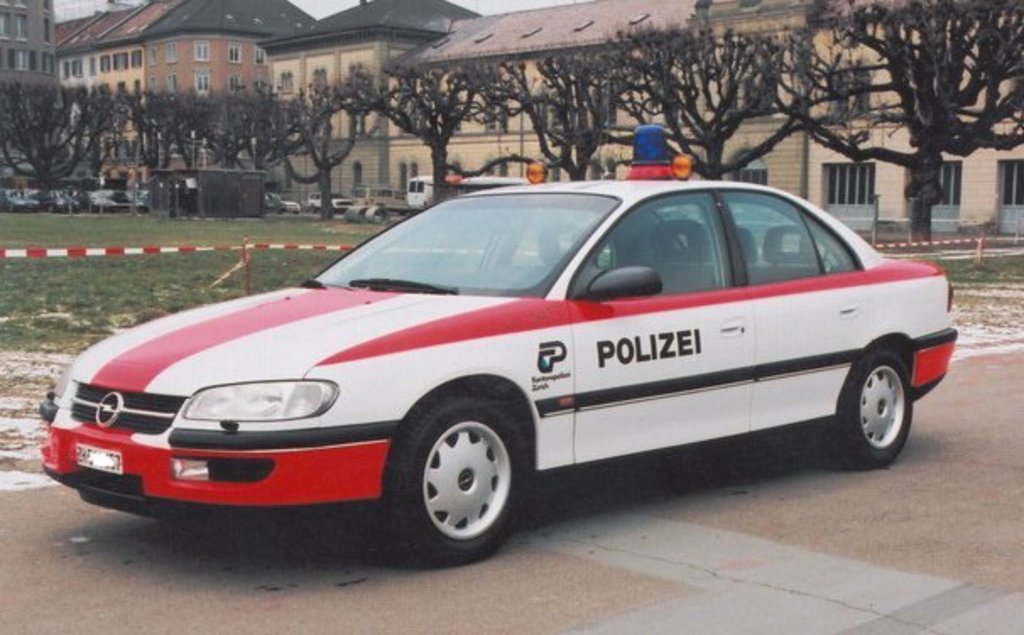 Опель Police