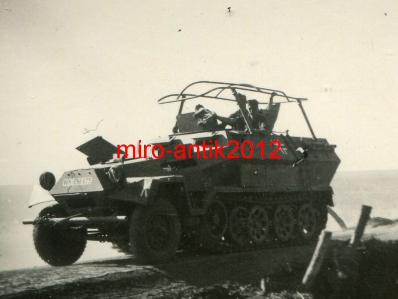 1Wehrmacht_Halbkette_Sdkfz_251_Kommandopanzerw