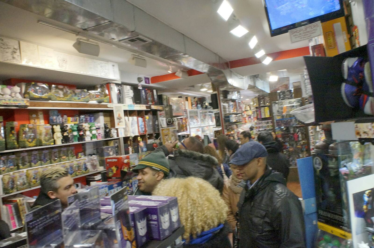 Transformers-Art-Show-029_1392517113