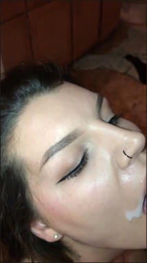 [Image: Cumshots5189092107.jpg]